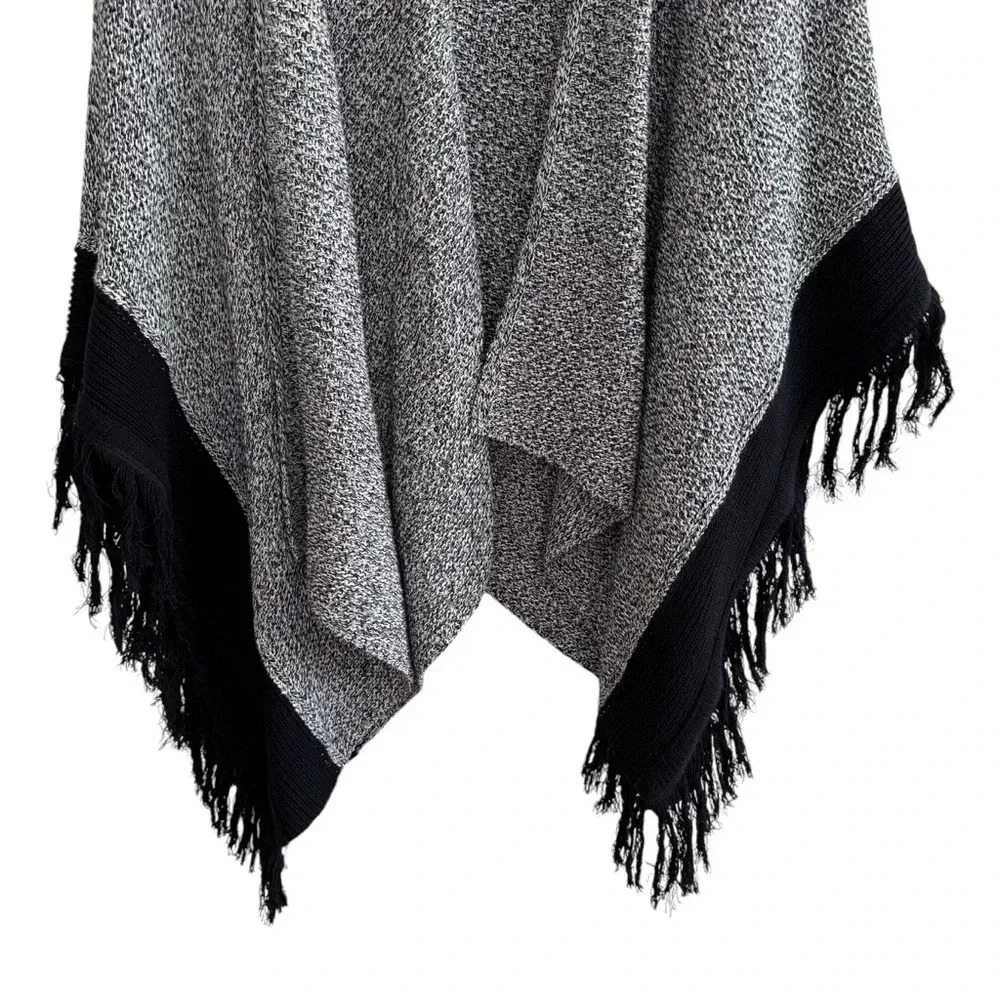 CAbi Style# 3361 Pepper Cape Poncho Shawl Sweater With Fringe Black White - Picture 6 of 11